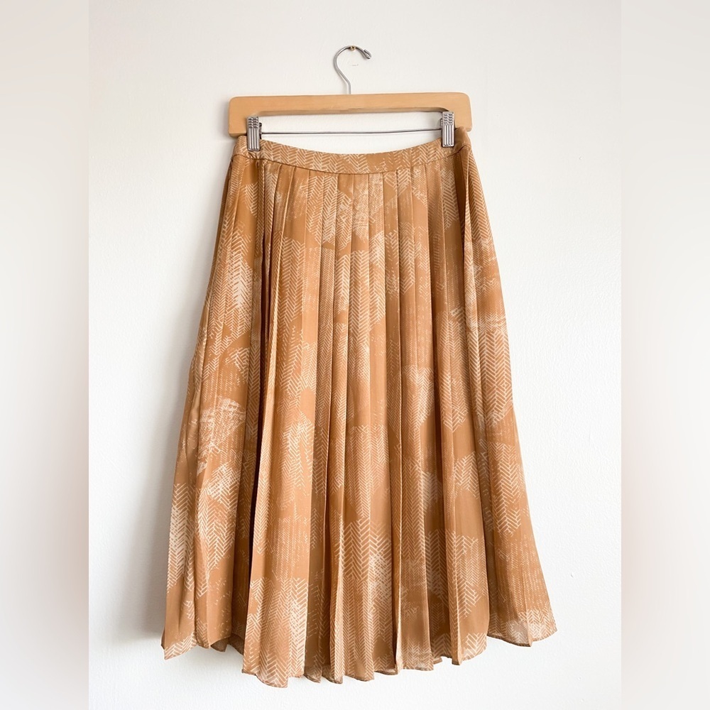 Halogen Midi Printed Tan Pleated Skirt Full Flowy Classy Neutral Formal Casual 2 - Picture 2 of 8
